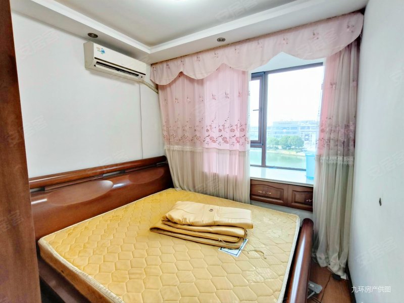 朗悦湾!4室2厅2卫!满两年!中间楼层!