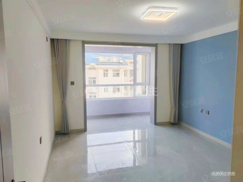 济南中路 精装三室 还带底屋 生活交通非常便利 看房方便,滨泰华盛苑