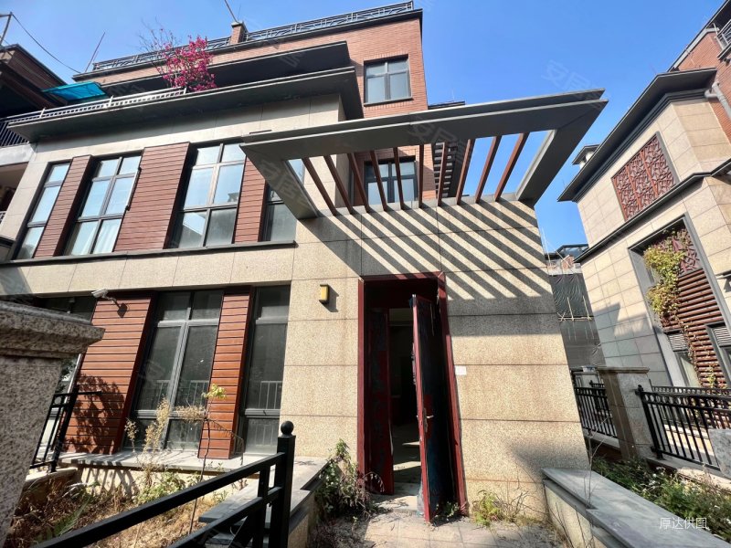 毛坯 双车库,君荟庭(别墅)二手房,820万,4室2厅,4卫,167平米-东莞安居