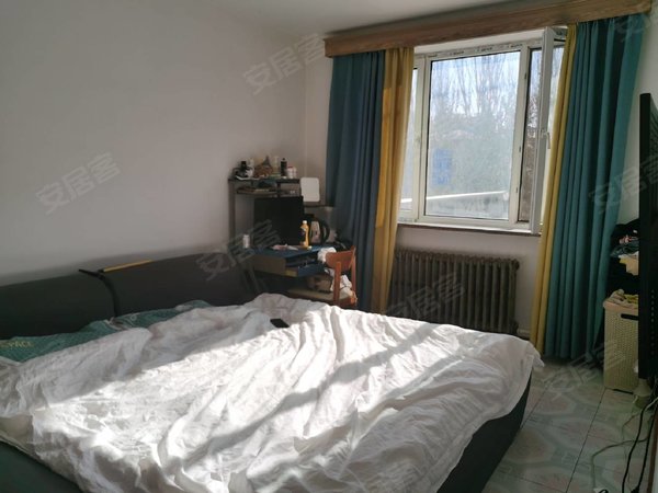 通辽科尔沁万达广场辽河小区火车站!九中附近!二楼!90平包网!