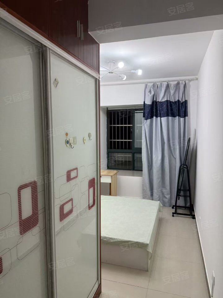 景色小区 1室1厅1卫