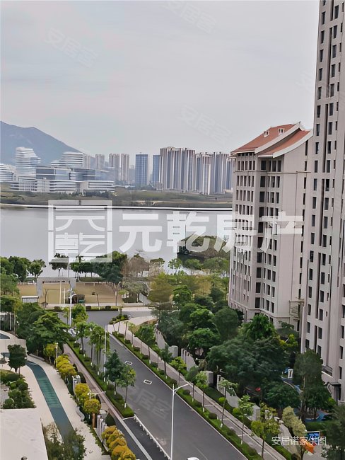 带电梯 朝南 精装修 次新小区 近地铁 交通便捷 房东急置换,莲花首岸