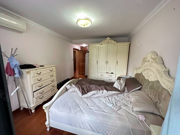 照片实拍, 环境好, 房间干净整洁简约精装修,提包入住出租房源真实