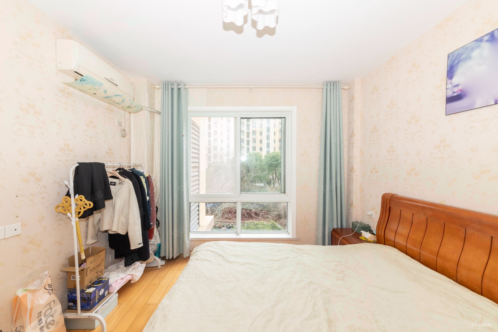 新景花苑(一期)2室2厅1卫81.59㎡南66万