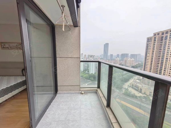 【多图】中海寰宇天下e区,区政府租房,底价出租精装修寰宇天下采光好