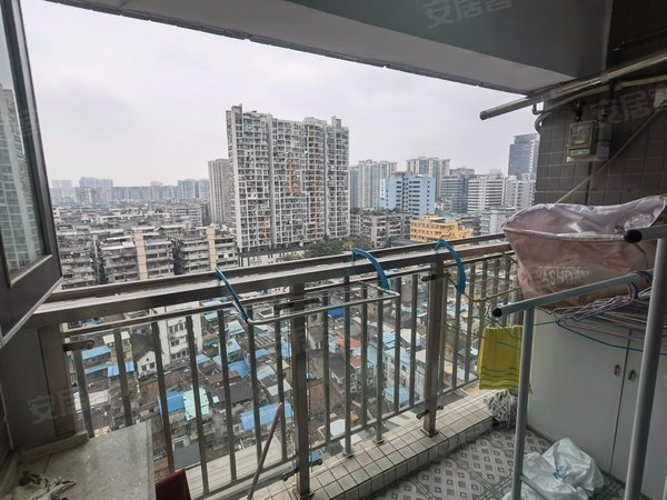 广州荔湾陈家祠新锦龙大厦(电梯楼)方便看房精装2房 厅出阳台 小区