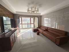 长垣南蒲华宇百货太极御府四室两厅两卫，精装修，出租，年租21000元出租房源真实图片