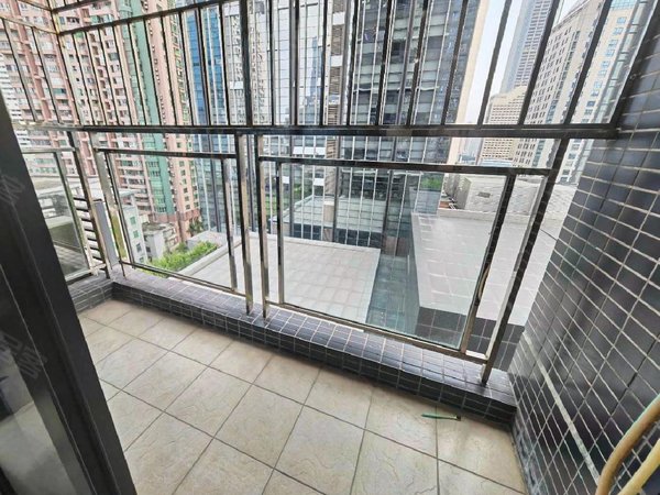 深圳罗湖蔡屋围京基100蔡屋围老围花园京基一百精装修两房两厅,楼下大