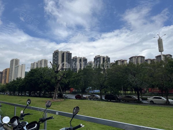 南宁西乡塘石埠湖畔御景相思湖大两房1300拎包入住出租房源真实图片