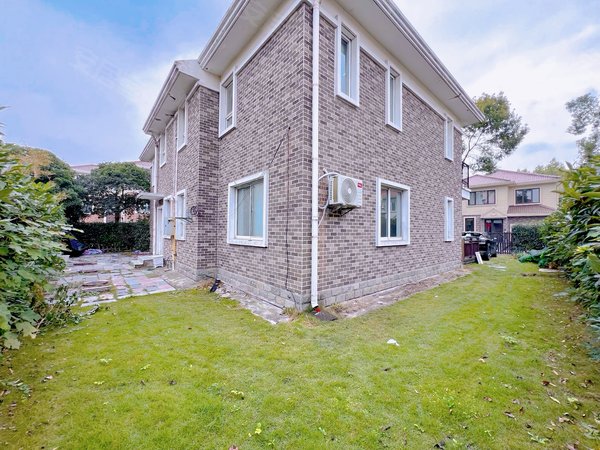 上海闵行颛桥天籁园天籁园,独栋别墅,地上两层,花园大,办公居家都可以