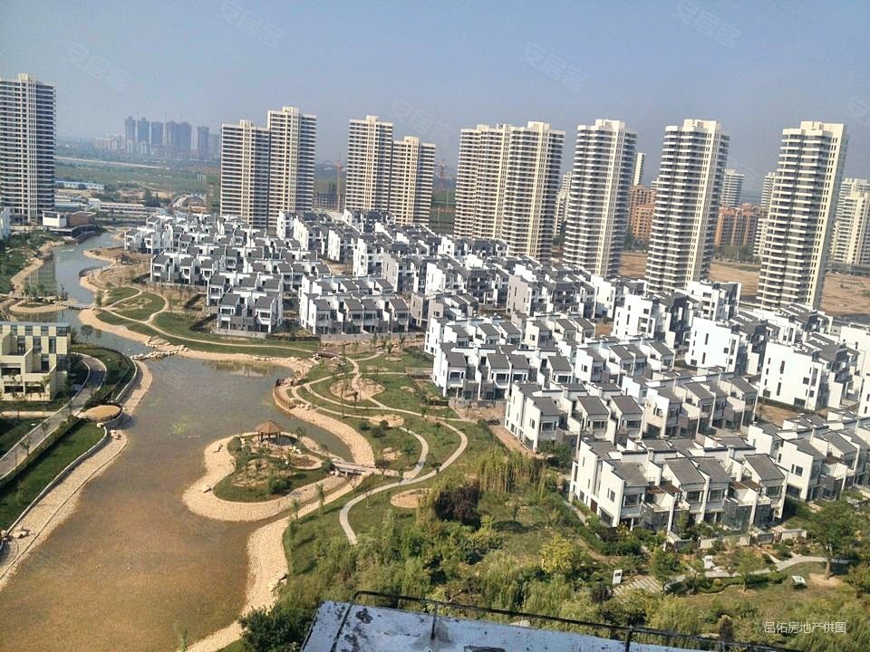 浐灞半岛叠拼别墅带院子送地下室精装修中央空调急售