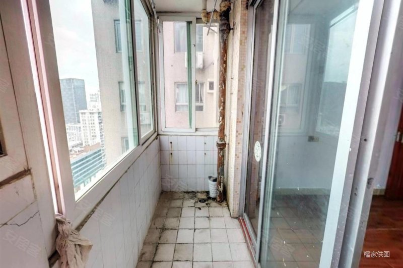 海晖大厦 临地铁 有电梯 医疗配套成熟 小三房 高楼层视野好