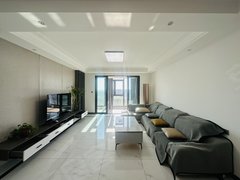 如皋长江镇长江镇政府中南江滨悦 4室2厅2卫 141平 电梯房 南北通透出租房源真实图片