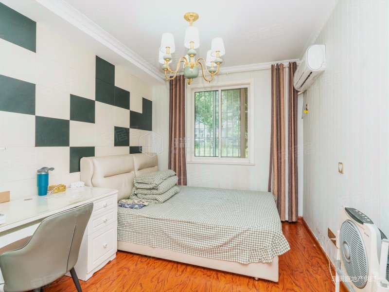 怡水嘉园 装修豪华保养好 近地铁 交通便利 近医院 商品住宅