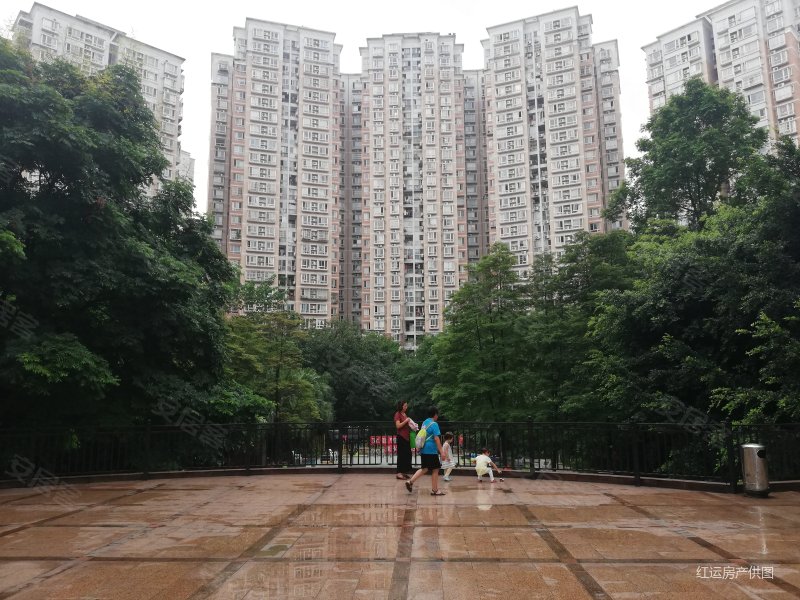 蜀都花园精装套一,对中庭很安静