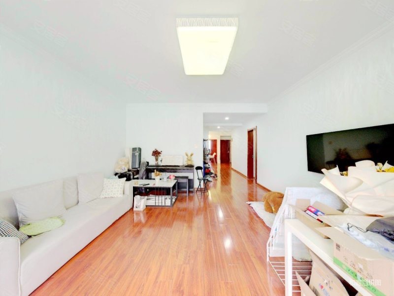 凤城八路文景路地铁口国金华府三室中间楼位满二两梯两户不临街