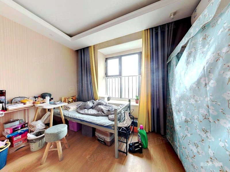 富力城新小区大三室精装交房楼下地铁交通方便