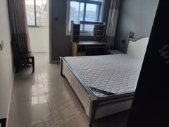 响水滨江路财富广场县城中心响灌西路东方红小学对面步梯四楼三室一厅家电齐全出租房源真实图片