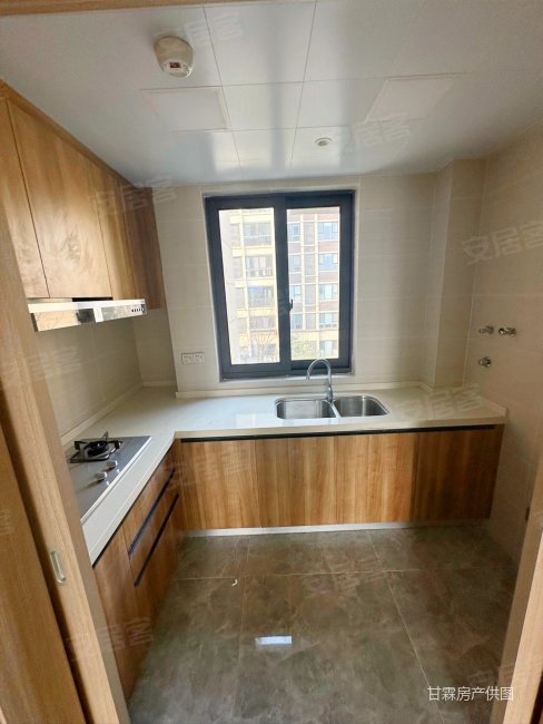 宝龙世家洋房双卫生间临地铁次新小区排有车位