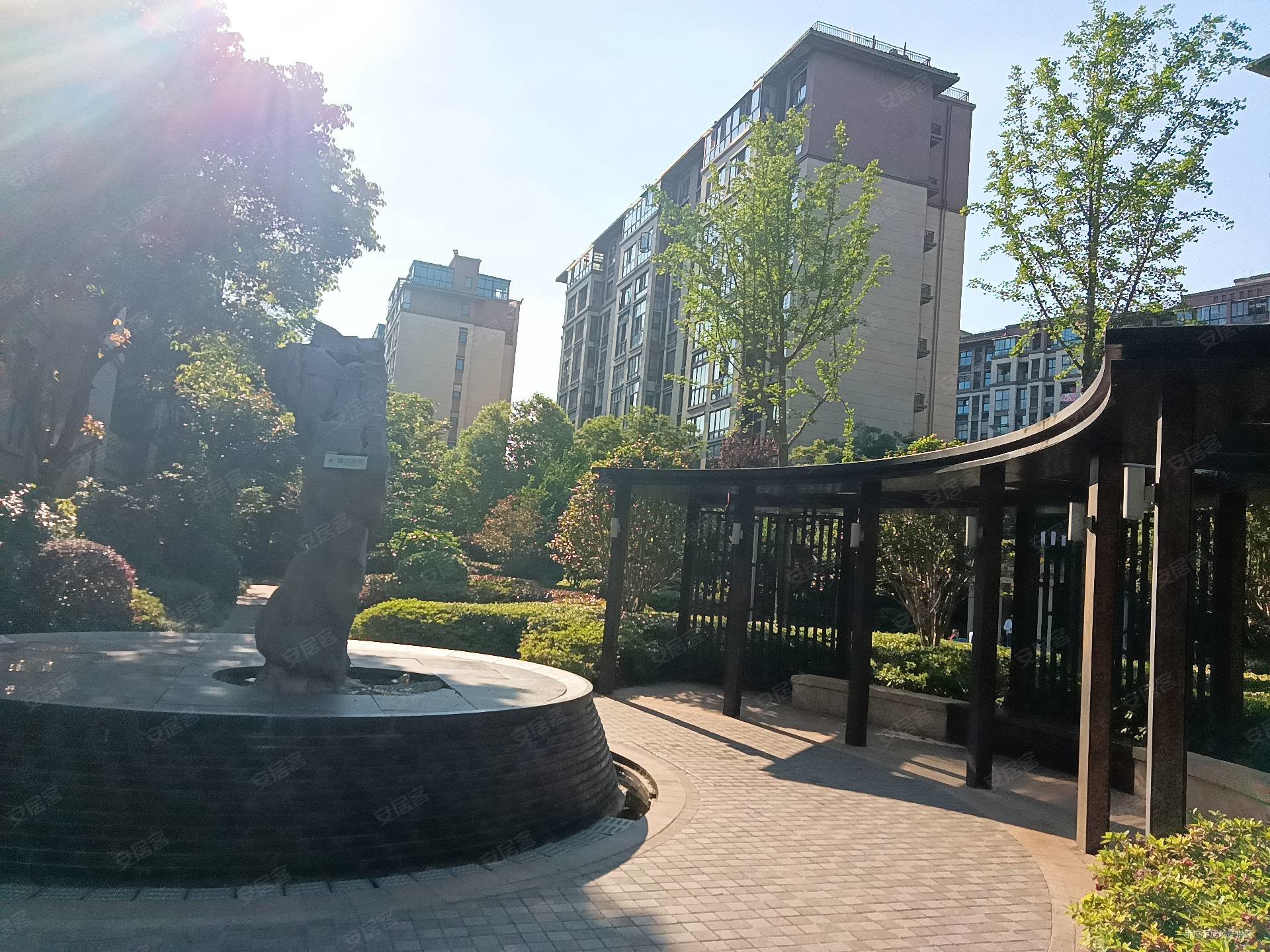 林泉雅舍多层电梯洋房 南北通透毛坯4房 视野开阔 看房方便