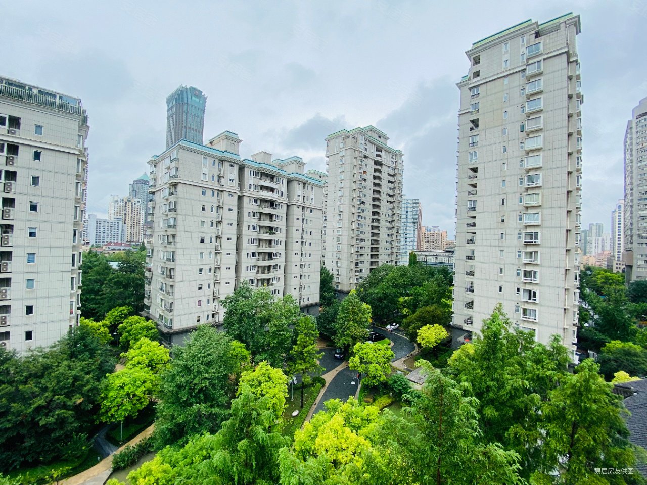 远中风华园(公寓住宅)3室2厅2卫160.18㎡南北2268万