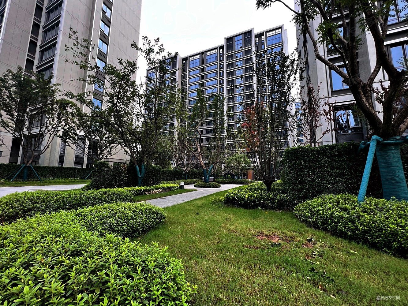 南北通透 临地铁,融创海逸长洲二手房,272万,3室2厅,2卫,139平米-西安