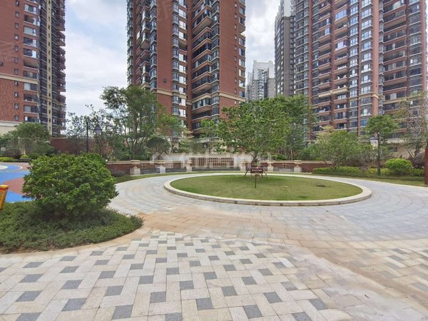 南宁江南白沙大道大都郡新小区 手次出租 大都郡精装四房 可以配齐