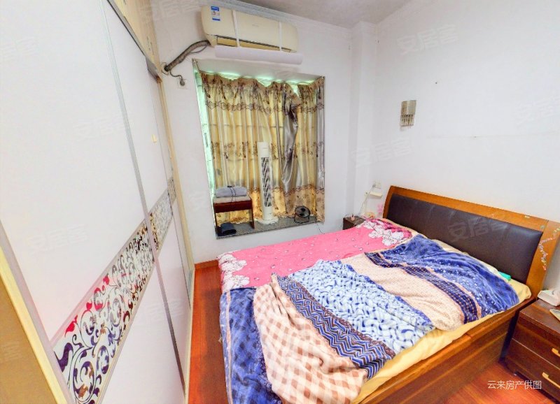 地铁口800米的小区,南向三房,电梯在使用了,业主诚心卖,东华花园二手