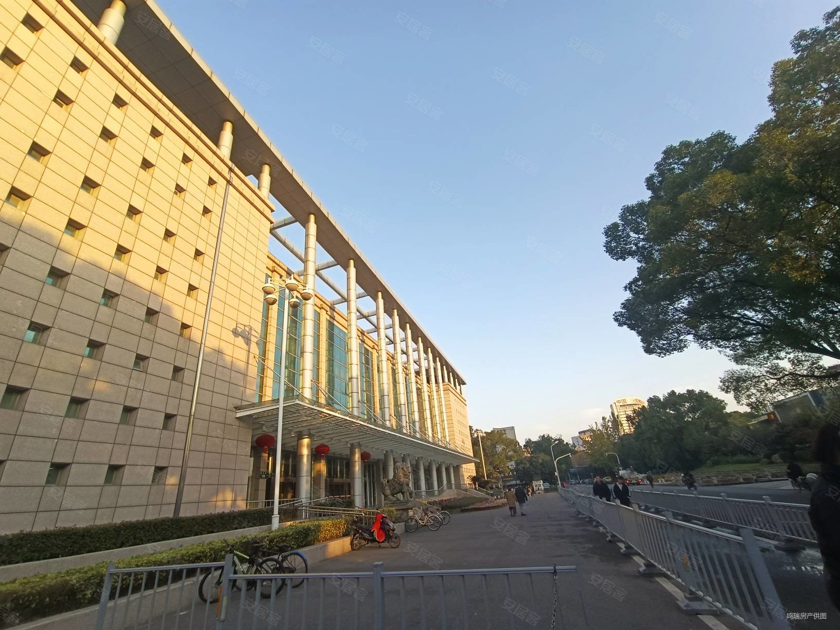 炼化桔园小区3室1厅中间层楼间距大冬天供暖