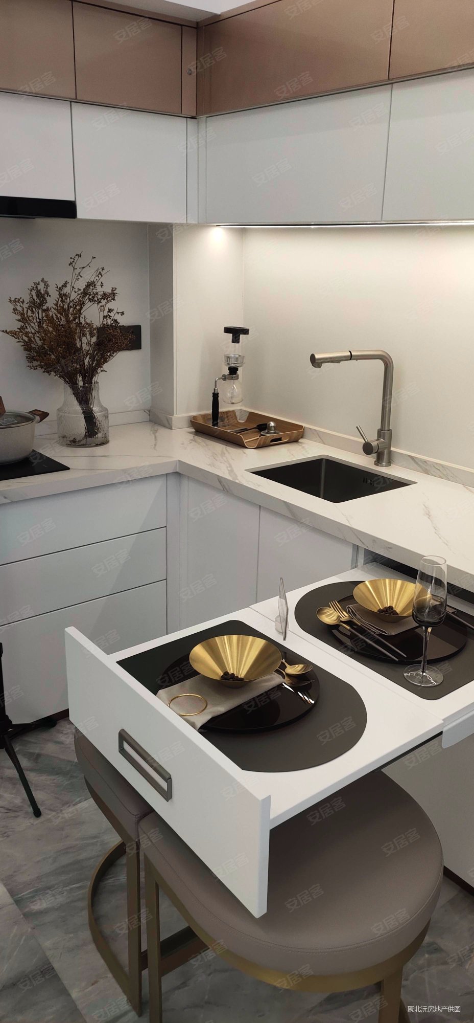 东都时代商务中心一区1室2厅1卫44㎡南北28万