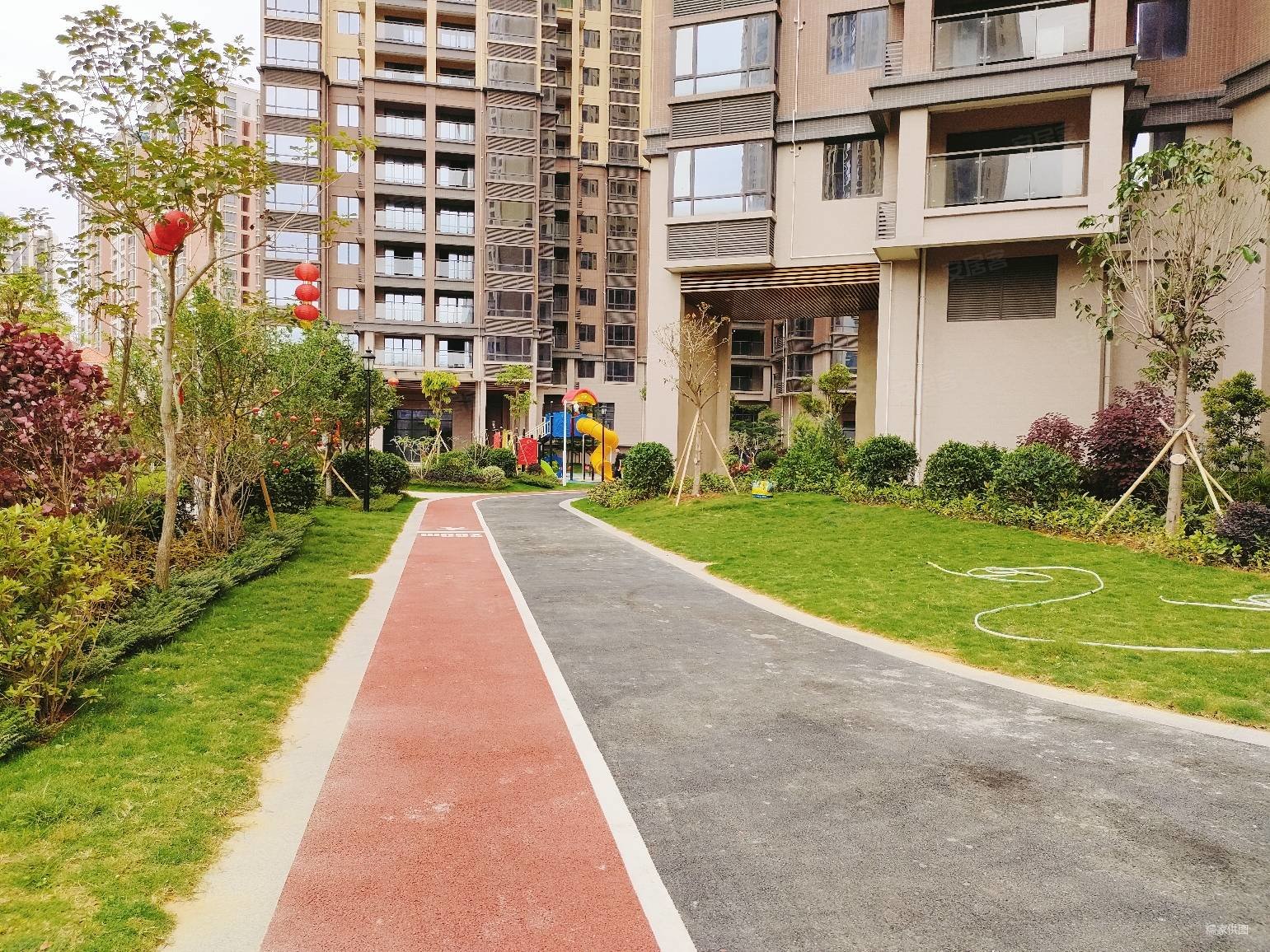 威华水悦华府3室2厅2卫92.4㎡南122万