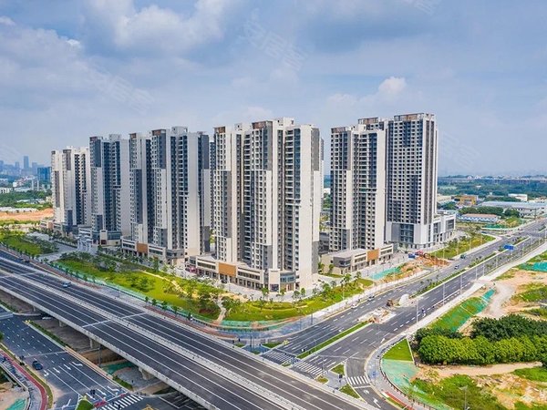 城暨南大学旁地铁4号线新造站三房一厅两卫随时看出租房源真实图片