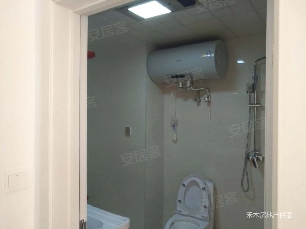 圣世金鼎城 贷款 7000一平产权在手 随时更名