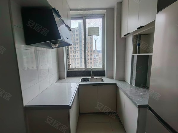 大连旅顺口区政府瑞鑫水晶城水晶城精装电梯一室小户型干净整洁寻求好的租户随时看房出租房源真实图片