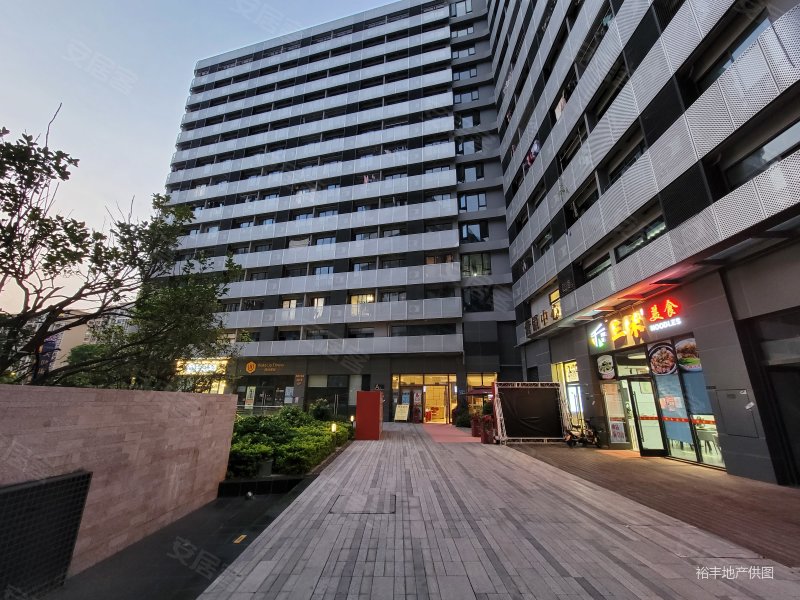 天健汇3室2厅2卫51.55㎡南北167万