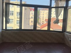 青岛市南大学路莱芜二路小区 1室1厅1卫出租房源真实图片