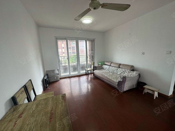 上海金山金山卫绿地玲珑寓男生合租 绿地玲珑寓 学富路龙皓路 2室合租