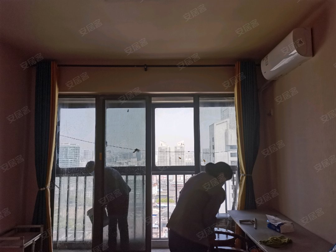 花样年华大厦 1室1厅1卫