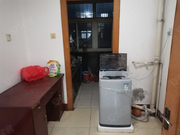 龙口西城区北马大街芙蓉小区(北区)央格庄附近 650元月 2室,热水器洗衣机各1台 南北通透出租房源真实图片