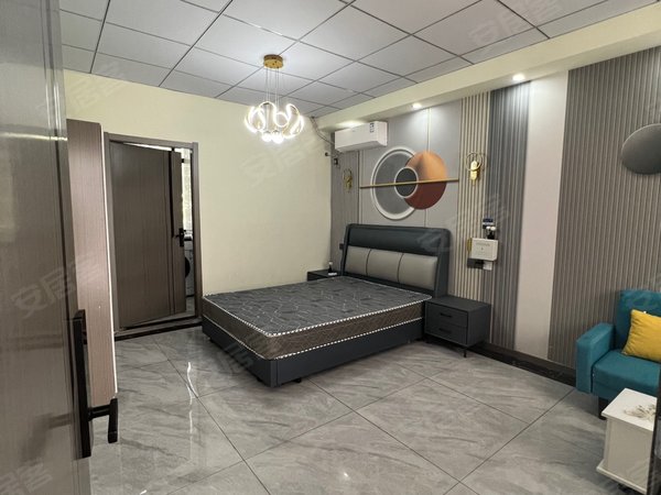 常州武进湖塘金鸡东路88号小区桥北中学旁精装一居室 大小房间都有 近