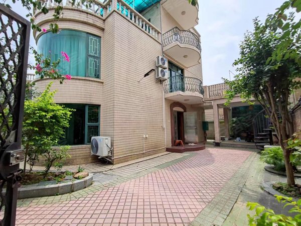 深圳布吉布吉街莲花山庄别墅莲花山庄独栋别墅,8房2厅4卫,可以办工