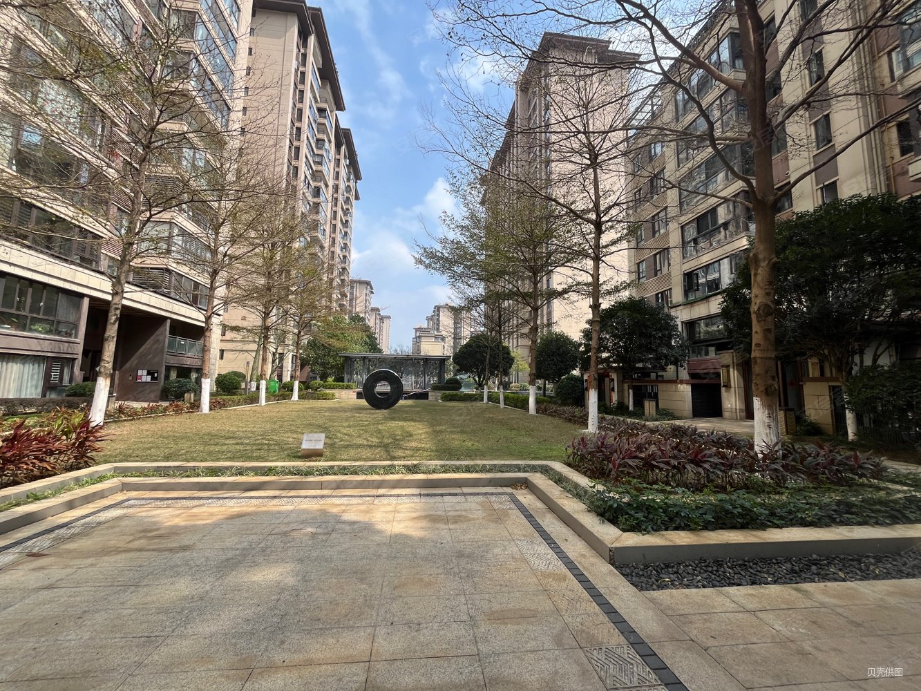 金科天宸4室2厅3卫174.97㎡南北238万