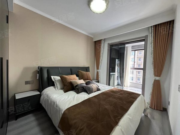 宣城宣州阳光中学盛世御景盛世御景 电梯房三室两厅 精装设施齐全漂亮