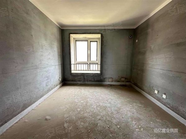 紫艺华府 集中供暖 三房 中间楼层 采光杠杠滴 看房方便