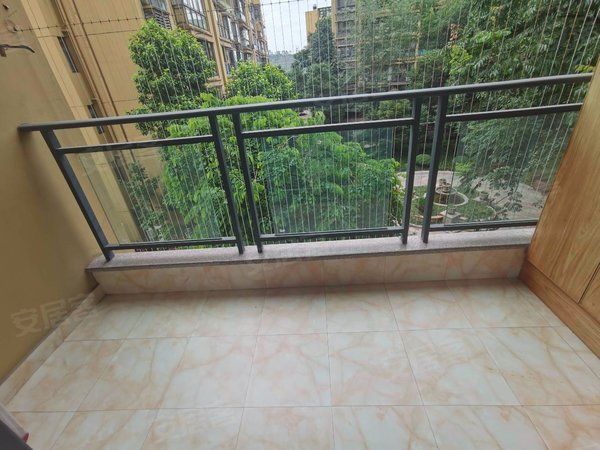 重庆合川合川大学城丽景水岸合川移通学院旁边,丽景水岸小区环境好