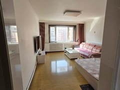 双鸭山尖山东山国际会展中心福园小区6楼 两室一厅出租 年租5000出租房源真实图片