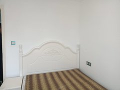 三门峡湖滨湖滨城区六峰路珠宝城楼上，月租550，年租可优惠，有钥匙随时看房出租房源真实图片