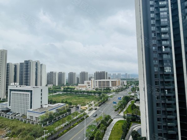 珠海金湾航空新城粤海拾桂府一期粤海拾桂府一期 3室2厅2卫  电梯房