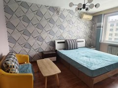 朝阳双塔朝阳商业城，房子在人民公园北侧一室一厅4楼，有空调包网，月租800季度出租房源真实图片