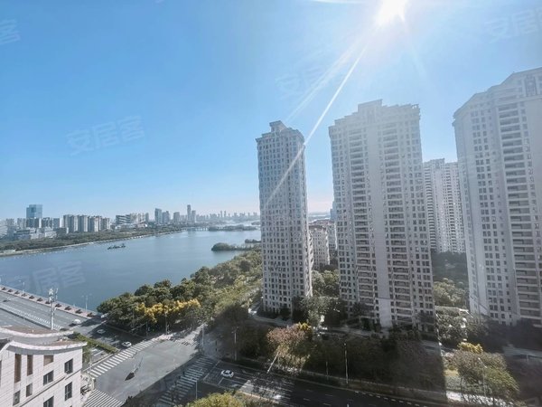 厦门集美集美新城莲花新城湖园地铁口 软件三期旁 莲花新城正规三房 出租3099一个月出租房源真实图片